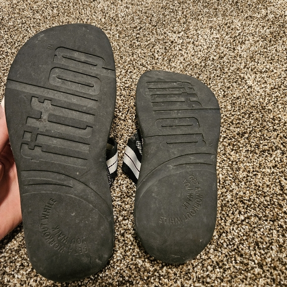 Fit Flops - Picture 4 of 4
